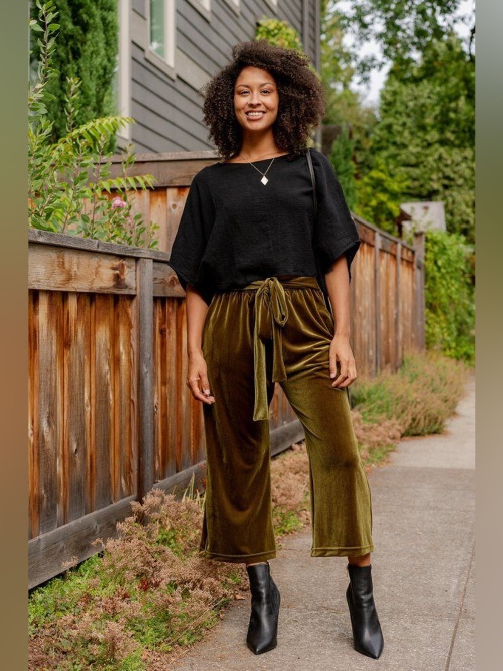 Altar Houseline velvet cropped wide leg pants